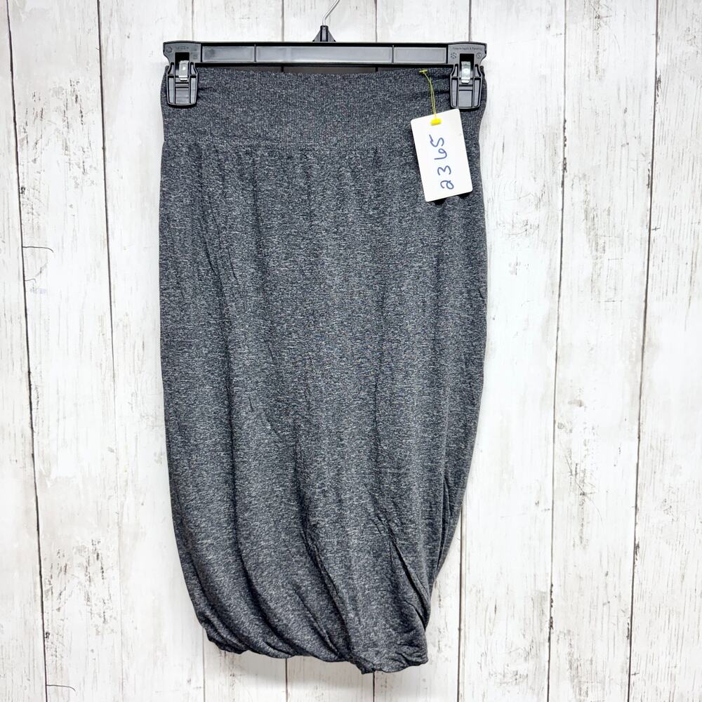Lululemon‎ Skirt Women Size 6 Heather Gray Boulevard Bliss Midi Casual Athletic